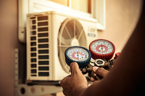 Professional Hvac technician working in Winfield, KS